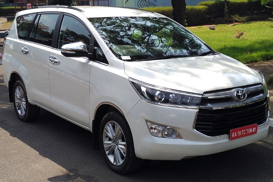 Innova car rental in goa
